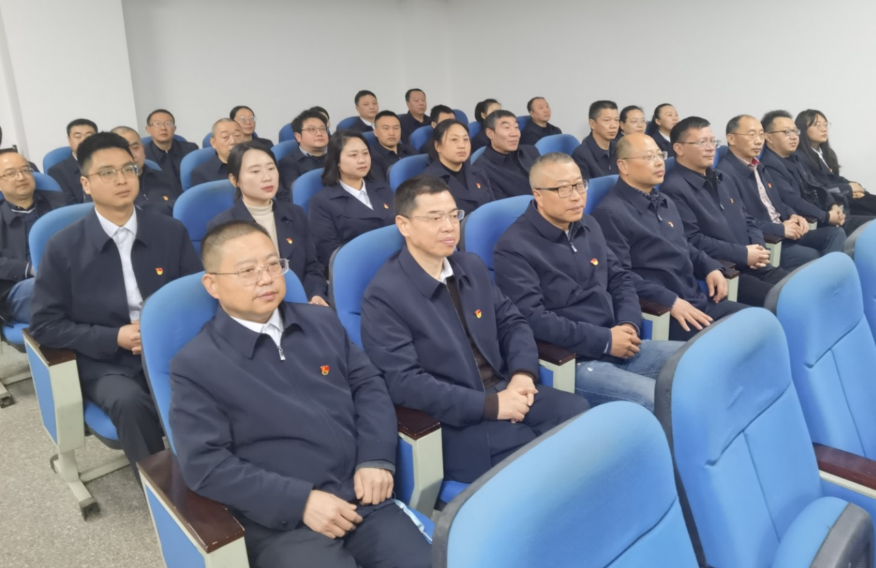 公司紀委組織法院審判現場旁聽警示教育